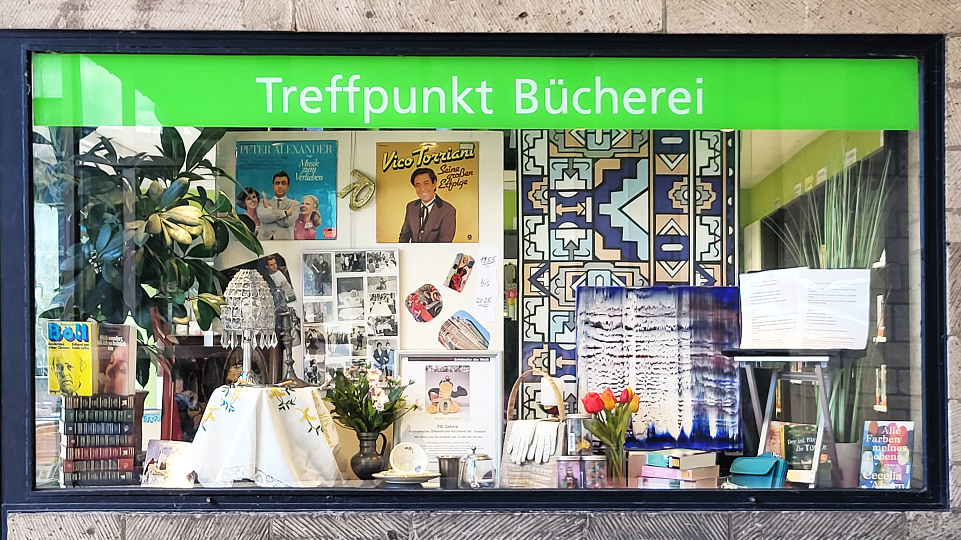 Schaufenster zum 70. Jubiläum