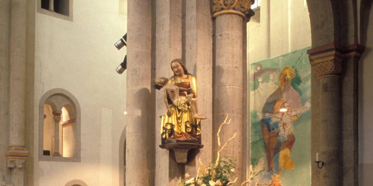 Klosterkirche Knechtsteden Kosterkirche Innenraum,
Pietá - Schmerzhafte Mutter