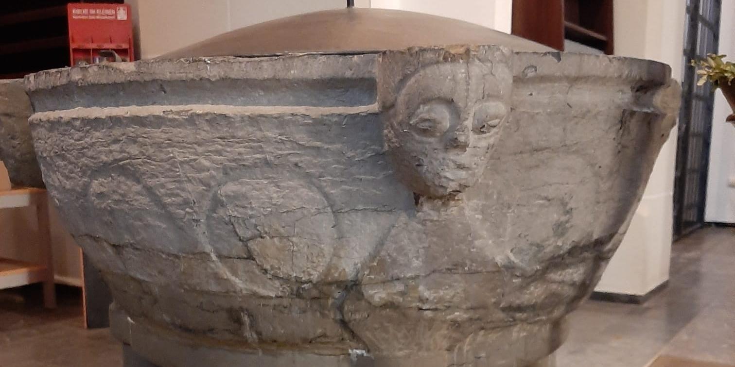 Taufbecken St. Cyriakus Neuenhausen
