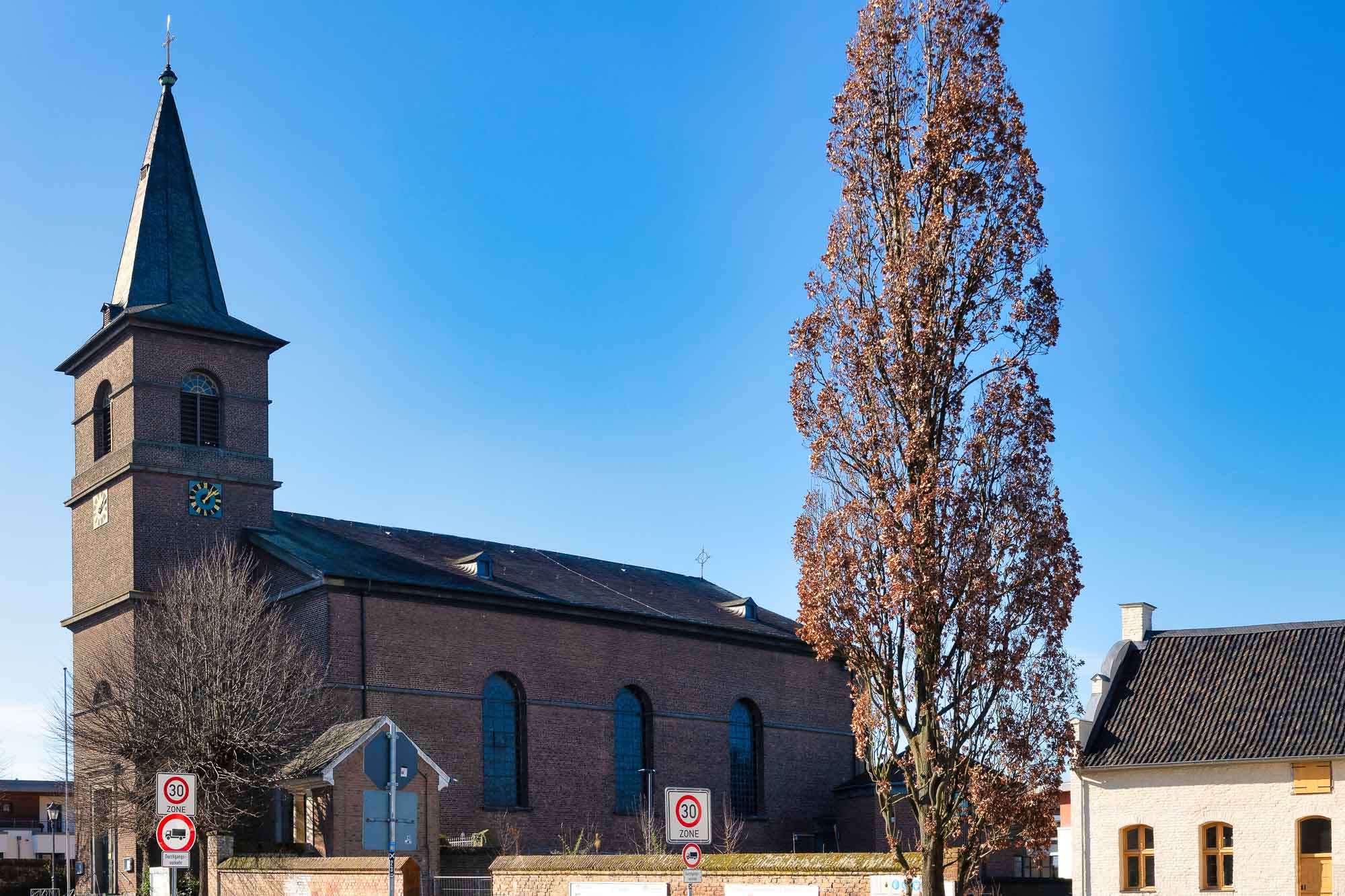 Gv Wevelinghoven Realschule – 879 Route: Schedules, Stops & Maps – NEMXDG